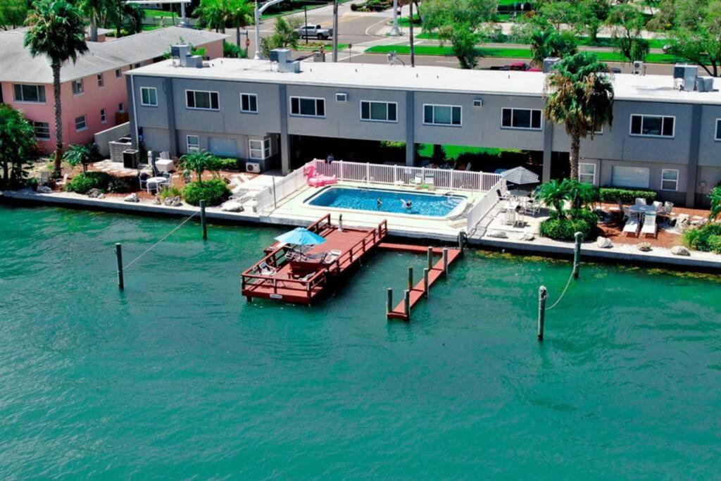 102-Tiny Treasure-Waterfront With Heated Pool Apartment เซนต์พีทบีช ภายนอก รูปภาพ