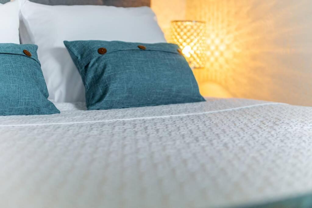 102-Tiny Treasure-Waterfront With Heated Pool Apartment เซนต์พีทบีช ภายนอก รูปภาพ