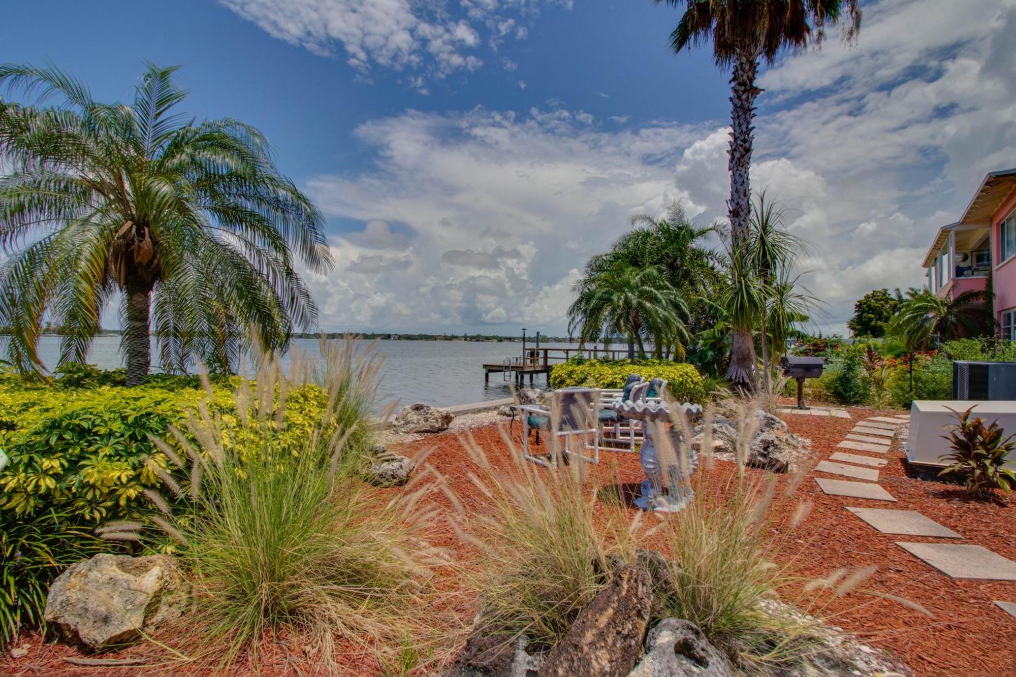 102-Tiny Treasure-Waterfront With Heated Pool Apartment เซนต์พีทบีช ภายนอก รูปภาพ